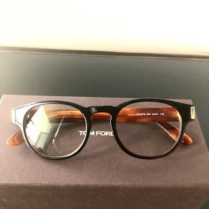 🔥🔥🔥SALE Tom Ford Classic Eyewear 100% Authentic